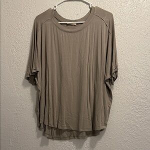 Easel Taupe Short Sleeve Women's Top